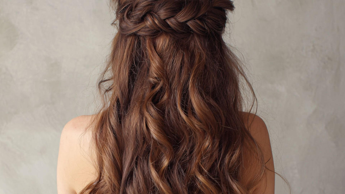 brunette woman with wavy brown hair