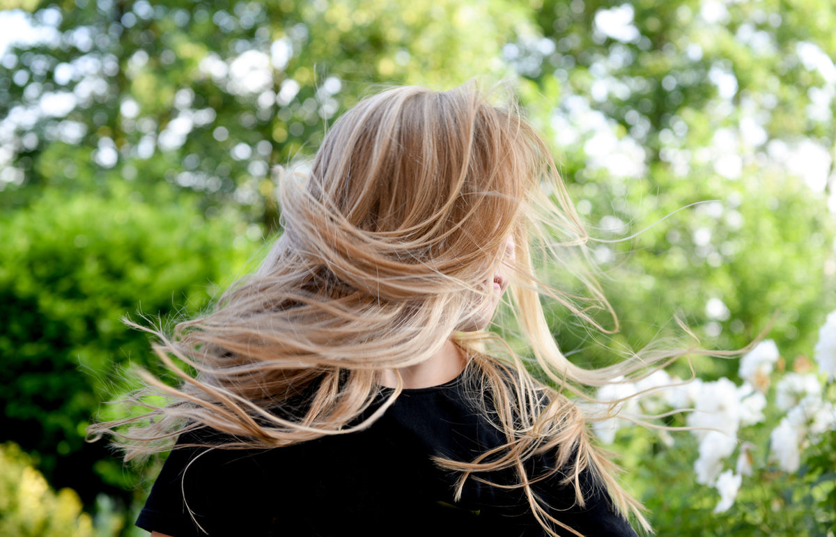 blonde woman hair 