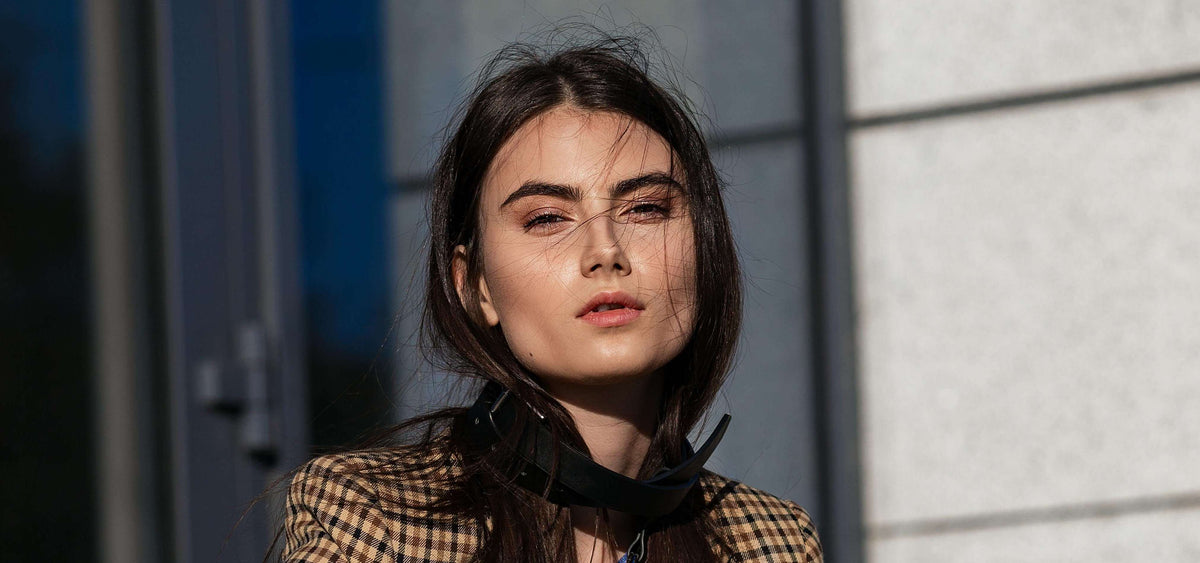 woman with brunette hair outside
